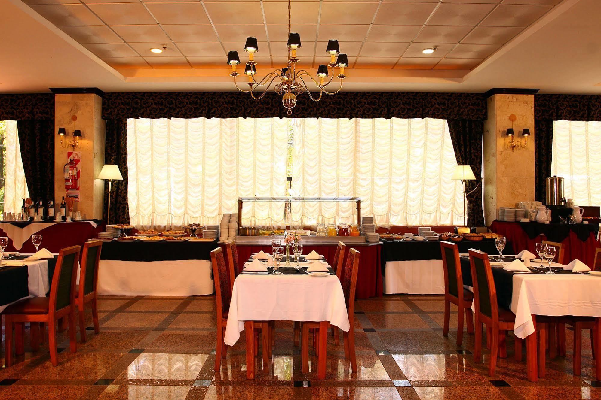 Ramada By Wyndham Buenos Aires Hotel Vicente Lopez Ngoại thất bức ảnh