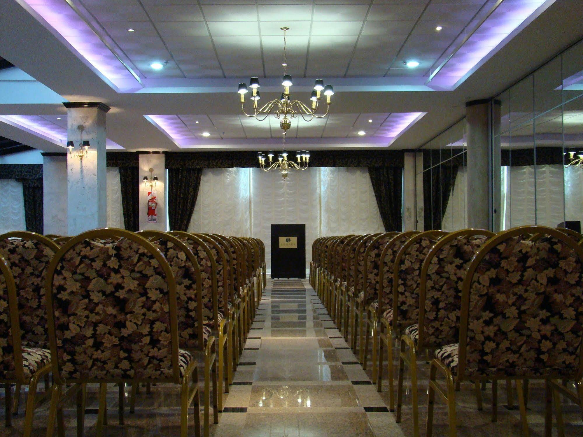 Ramada By Wyndham Buenos Aires Hotel Vicente Lopez Ngoại thất bức ảnh